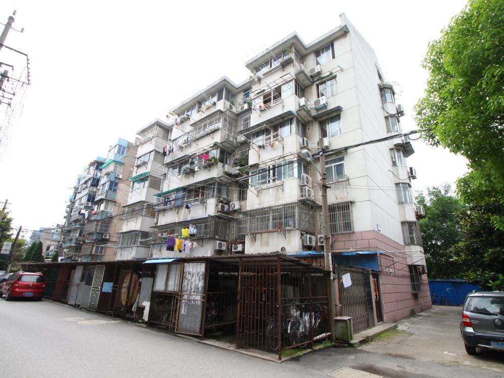 下关200万平层,下关200万的房子