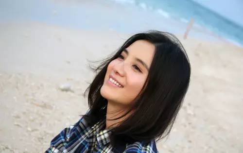 好看的牙印纹身,镶钻牙齿