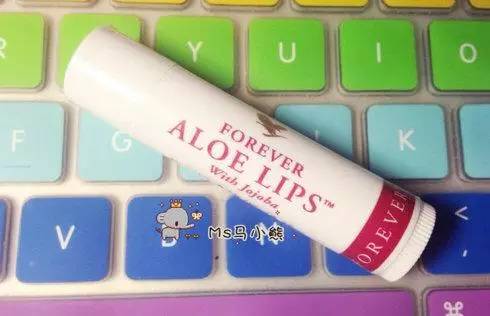 润唇又带颜色的唇膏,什么牌子的唇膏润唇最好