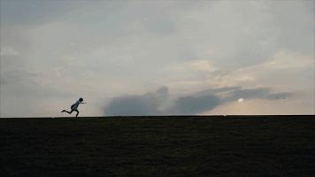 破风而行！她是长板女神小七