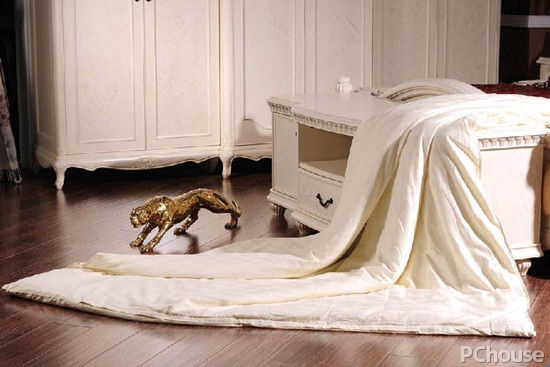 蚕丝被有什么好处怎么洗,蚕丝被的好处和功效怎么保养