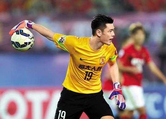 你知道国足输了，但你知道中国足坛还有一批高颜值球员吗？