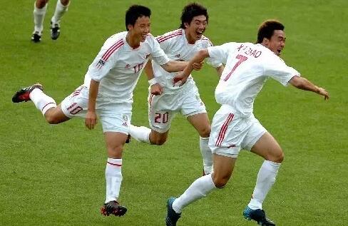 以前好歹经常进世青赛玩一玩，现在劳资直接不陪你们玩了