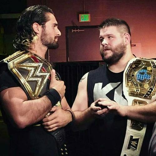 高柏罗林斯大布,wwe罗林斯世纪大劫案