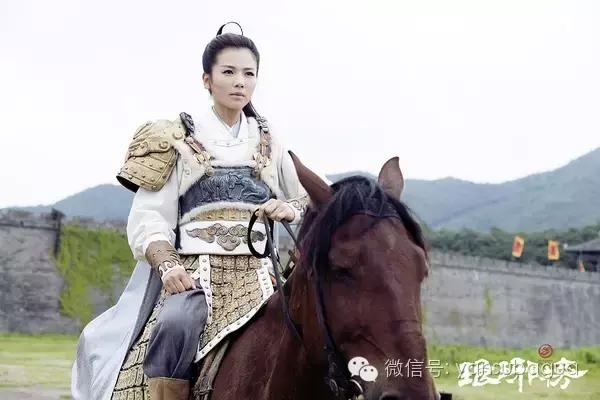 女明星争相自称老公，但她们不懂真正让我们想弯的女人什么样