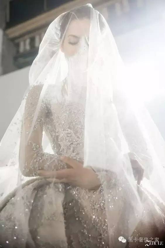 婚纱这么好看，你什么时候有空嫁给我？
