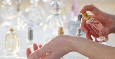 7个几乎没人知道的凡士林神奇功用，对女生来说真是实用到不行