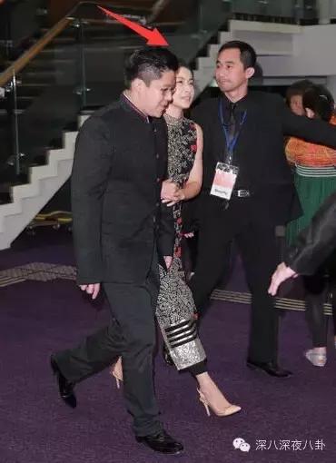 坐拥百亿身家,路边买20元童装,这对豪门夫妇最让人心旷神怡