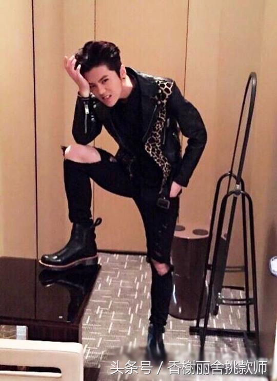 撕裂的破洞、褴褛的衣袖、线头满天飞的裤腿...我们穷人都爱它