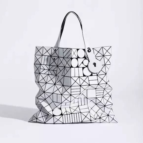 三宅一生当时面临什么问题,三宅一生主要是卖什么的