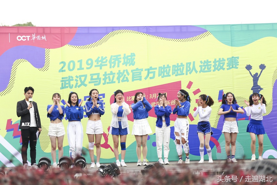 美少女啦啦队太空舞,00后美少女跳舞视频