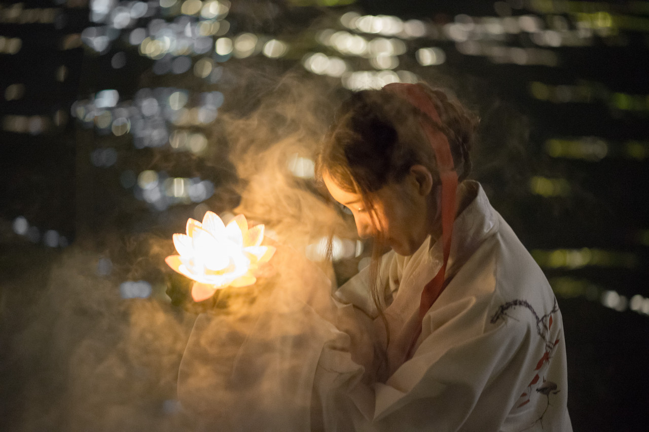 快穿小说苏遍全世界,穿越红楼梦成为曹雪芹的小说