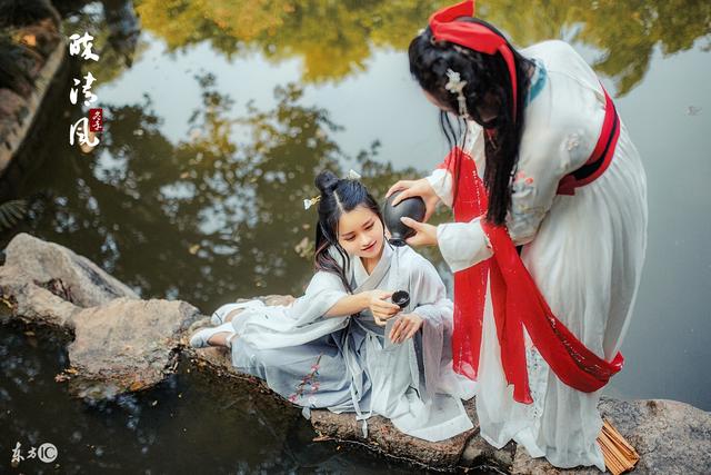 小说：傻女把脸洗干净之后，所有人都被她的倾城容颜所震撼