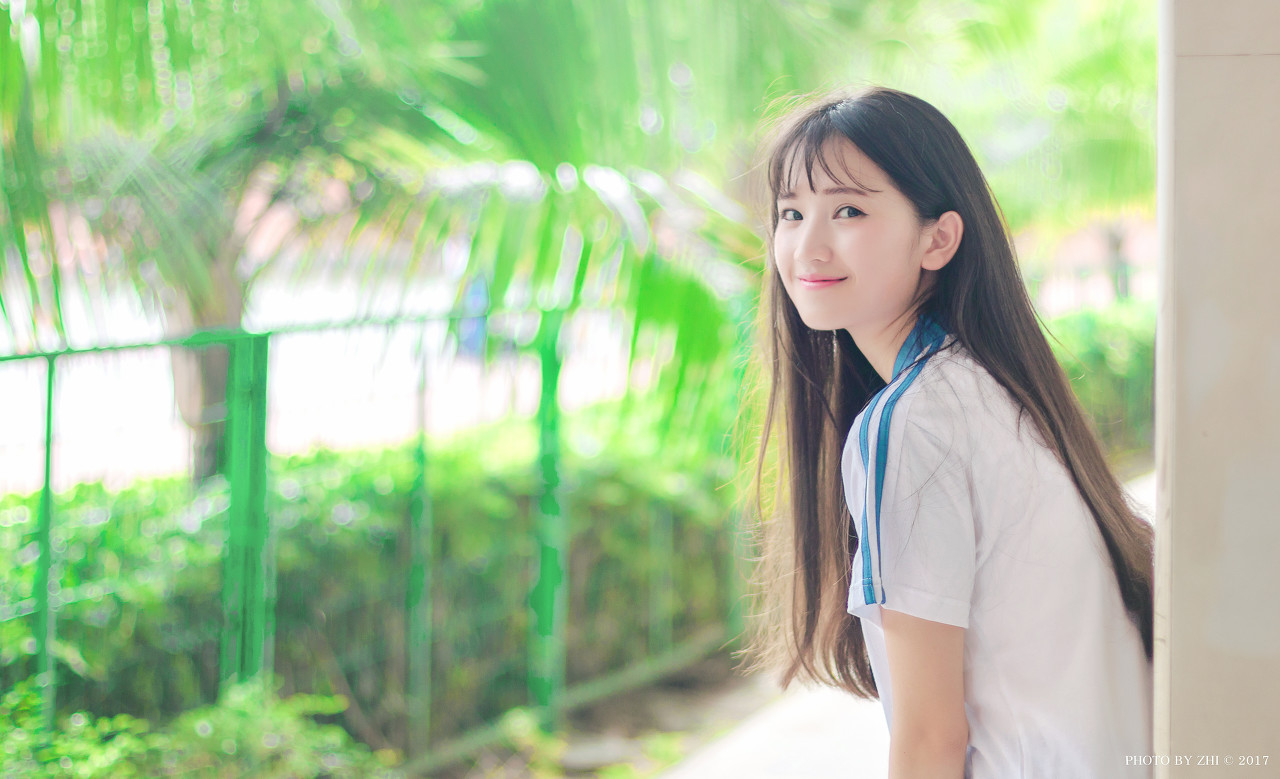 小说：男子唆使高年级大佬对付他，大佬犹豫了：我试卷还没做完呢