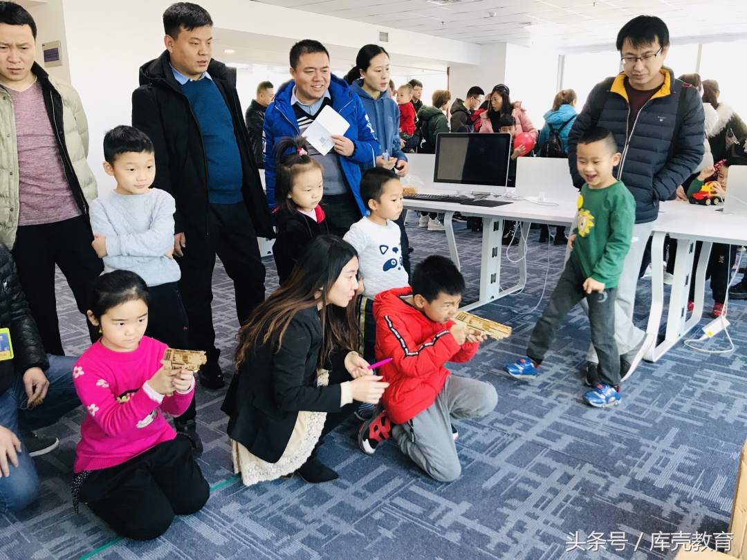 奇妙小镇嘉年华圣诞节,亲子嘉年华游乐场