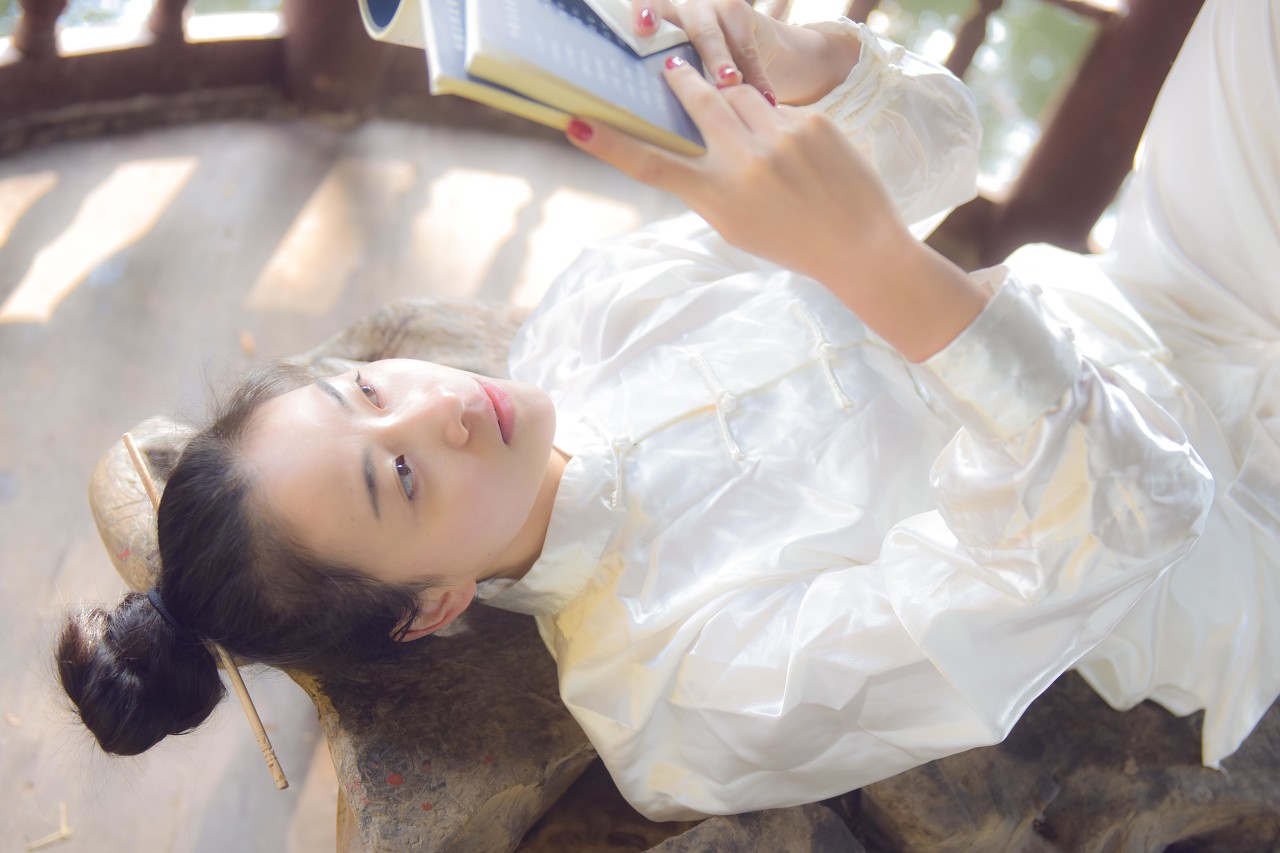 小说他曾经是个废物,小说他被认定是家族废物