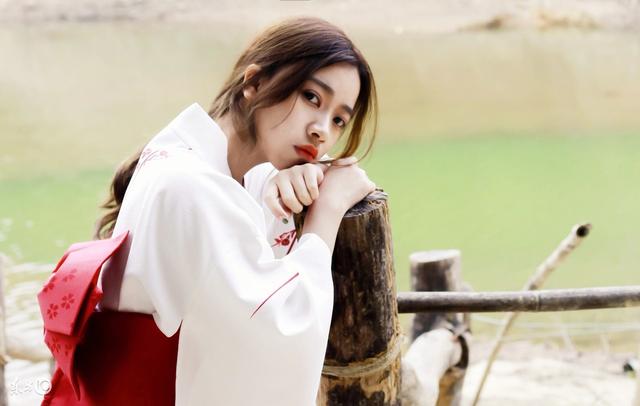 小说：恶毒师太污蔑她与人厮混，奈何她不好惹，直骂对方是老太婆