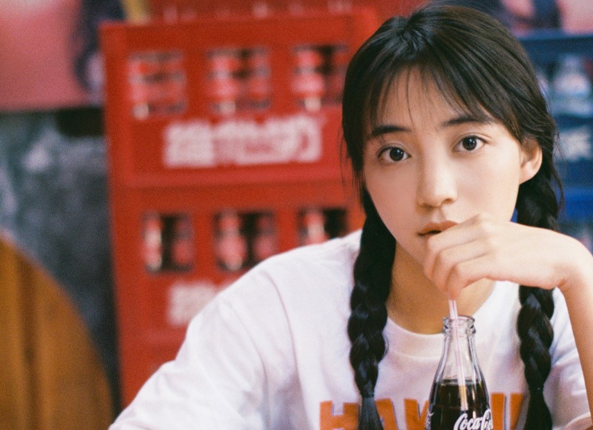 小说：美女警察得了神经衰弱症，想让治，小伙：可以，药费一千万