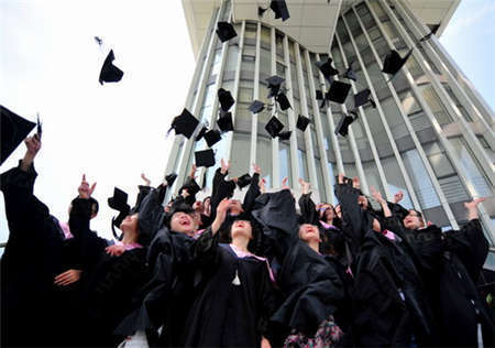 80年代中专生相当于现在什么水平,80年代的中专读几年