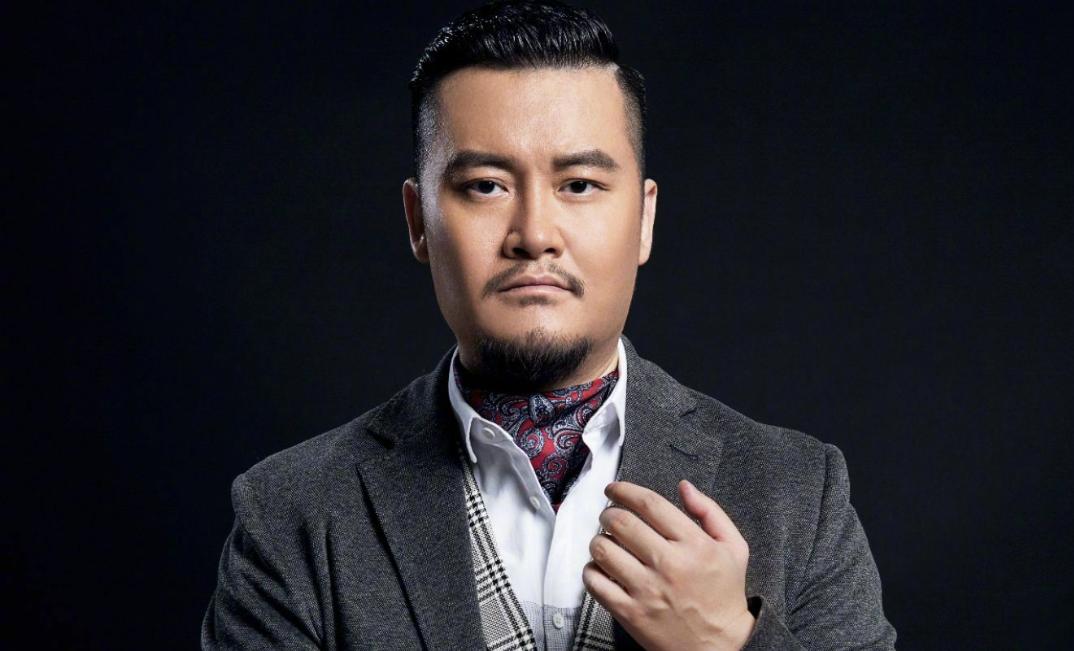 足球解说员贺炜认清生活的真相,足球解说员贺炜毕业哪所大学