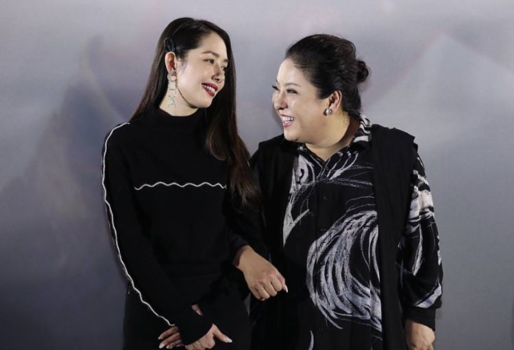 “清醒富婆”向太：8000万买钻石项链还嫌便宜，奖励儿媳上亿别墅