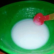 宝宝吃蛋黄长疹子还可以继续吃吗,六个月宝宝吃蛋黄过敏长红疹