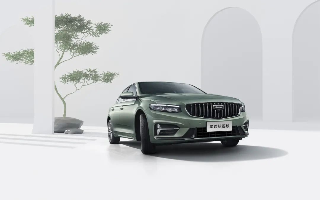 全新吉利星瑞强势,吉利星瑞2022款落地价黑武士