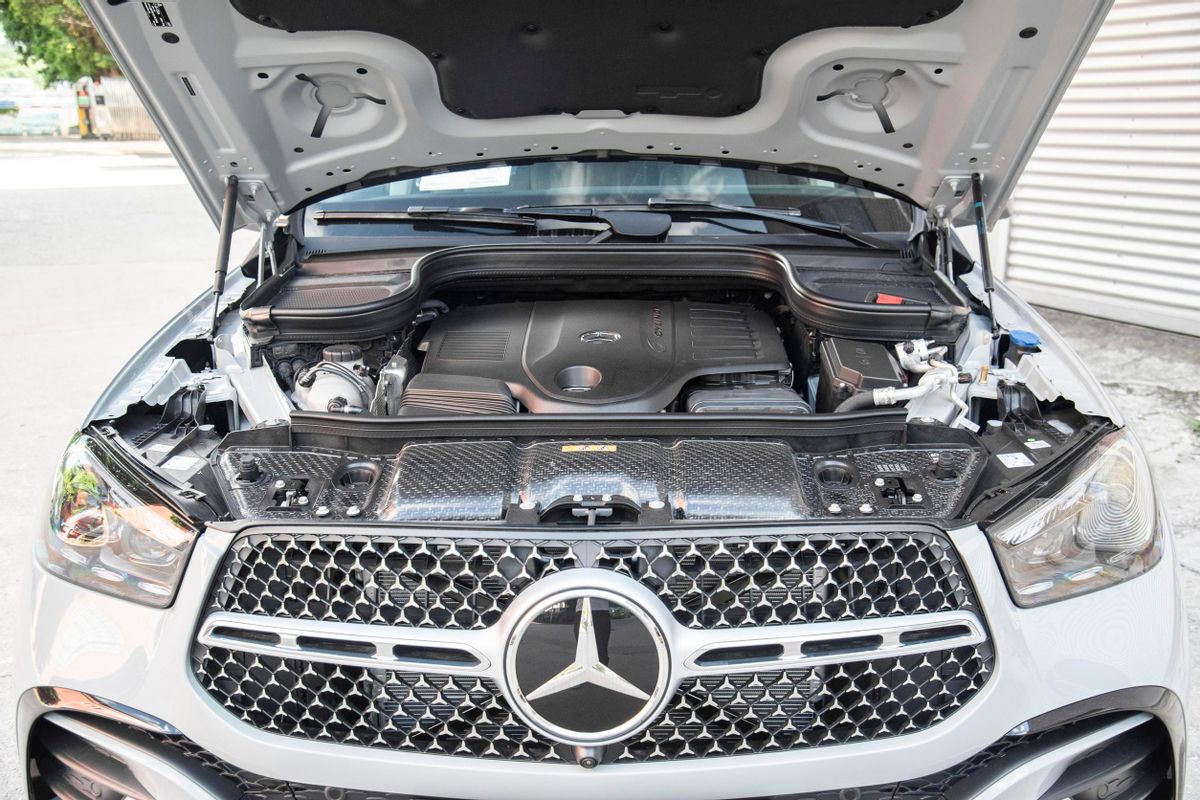 全新一代奔驰gle对比宝马x5,奔驰gle新款比x5还漂亮