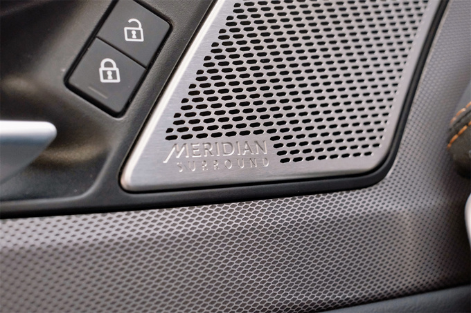 2018款捷豹xel2.0t200p精英版,捷豹xel21测评