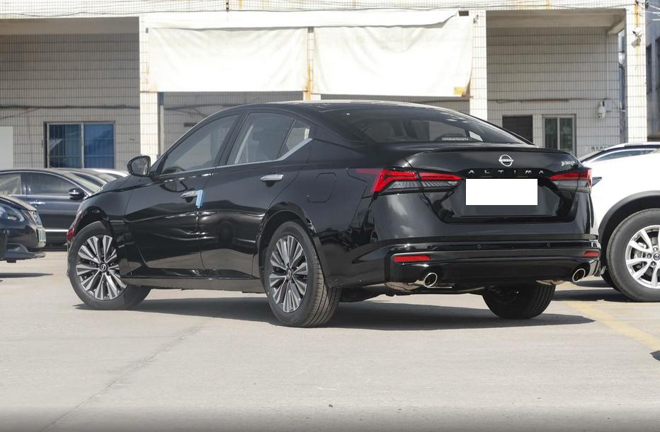 2024年新款天籁销量排行,日产天籁2024款高速感受