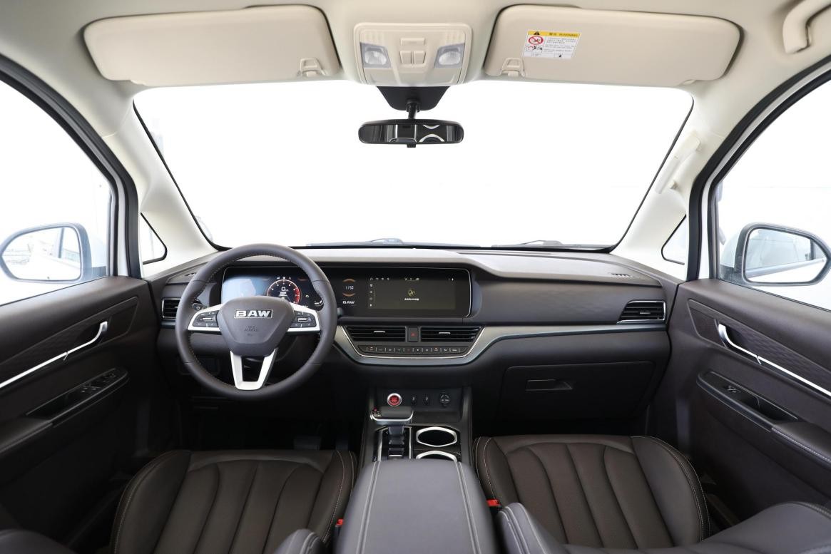 北汽王牌m7七座加长版售价2023款,王牌m7七座2.0手动挡高配落地价
