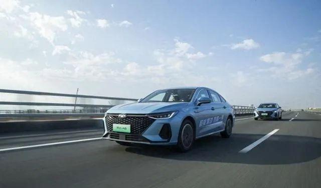 奇瑞风云a8两厢版,奇瑞风云a8远航版混动原理