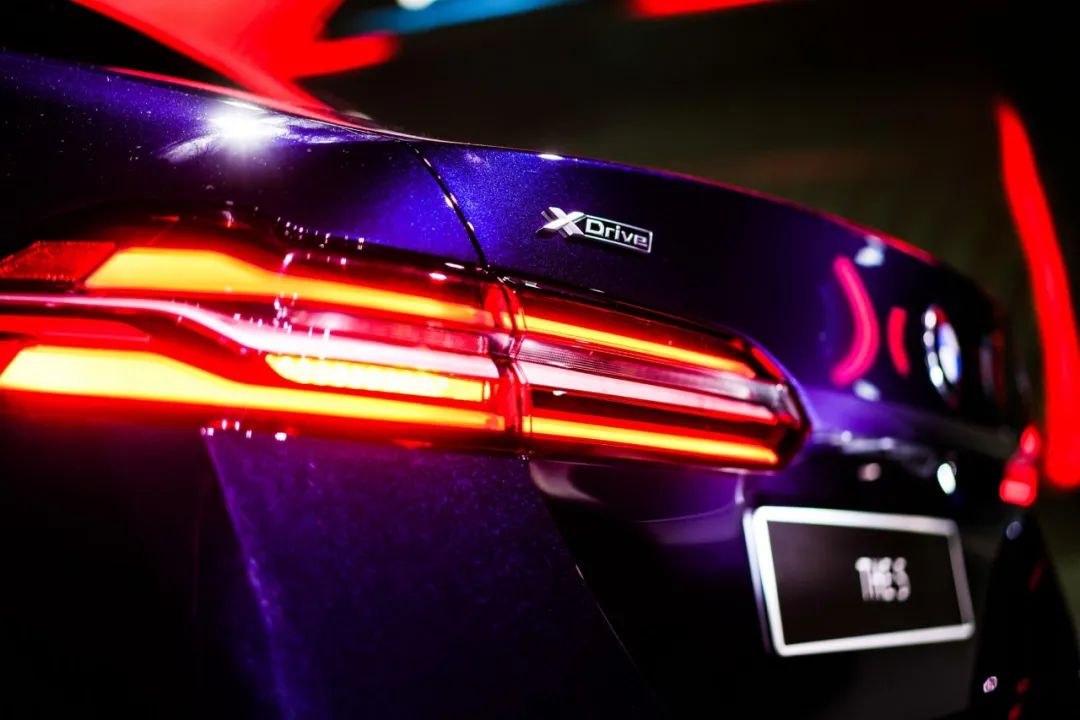 丹泉石蓝G605系配备M运动套装之后，气质一下就有了！