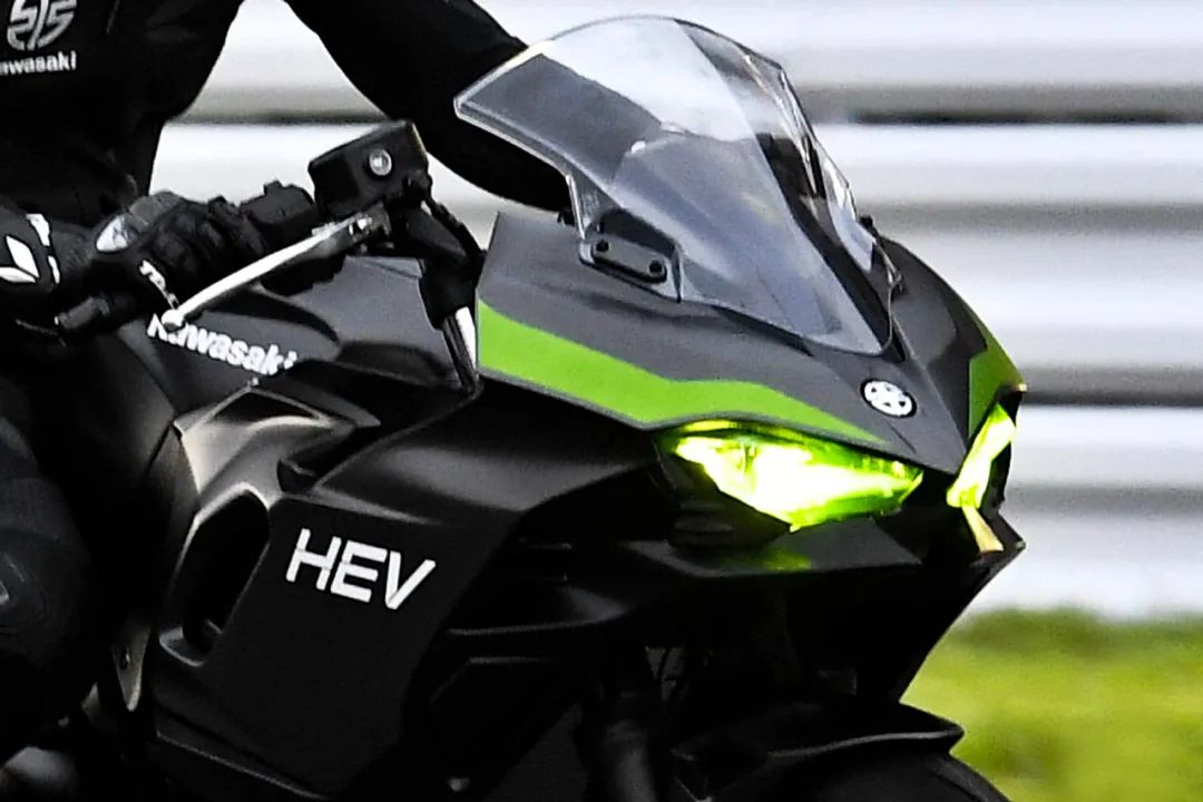 川崎长续航新款摩旅车,川崎摩托车最新发布