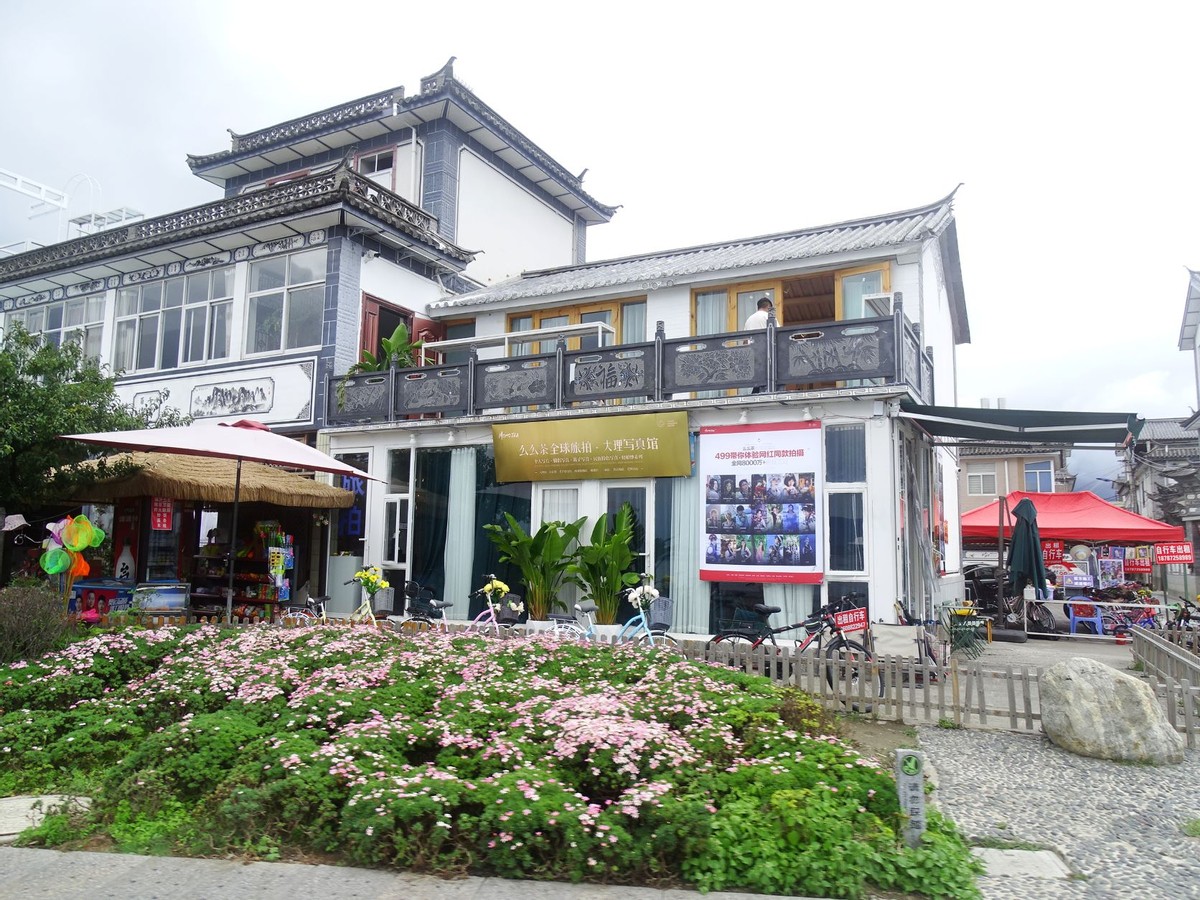 驾迈巴赫从苍山洱海到高黎贡温泉畅享生活,德国马牌UC7给力