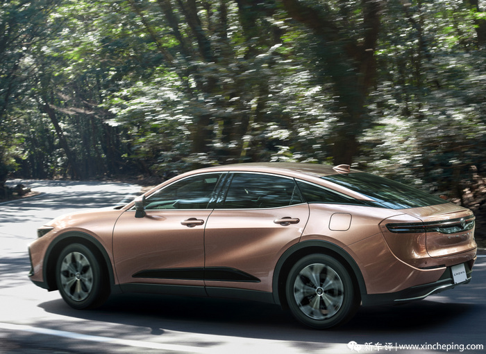 全新一代丰田皇冠实车,轿车suv车型大全丰田