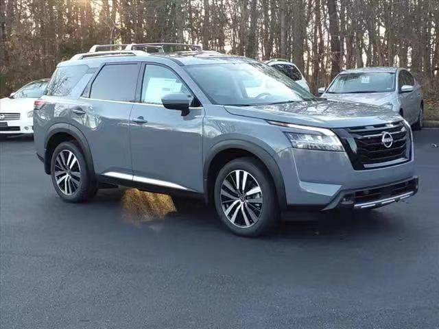 2020款日产四驱七座,日产全新四驱6缸3.5排量轿车