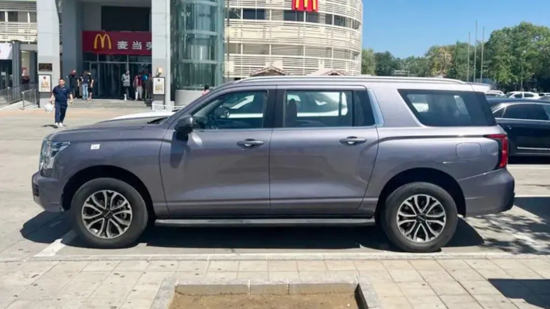 新款哈弗h5实车曝光,哈弗h5和坦克300