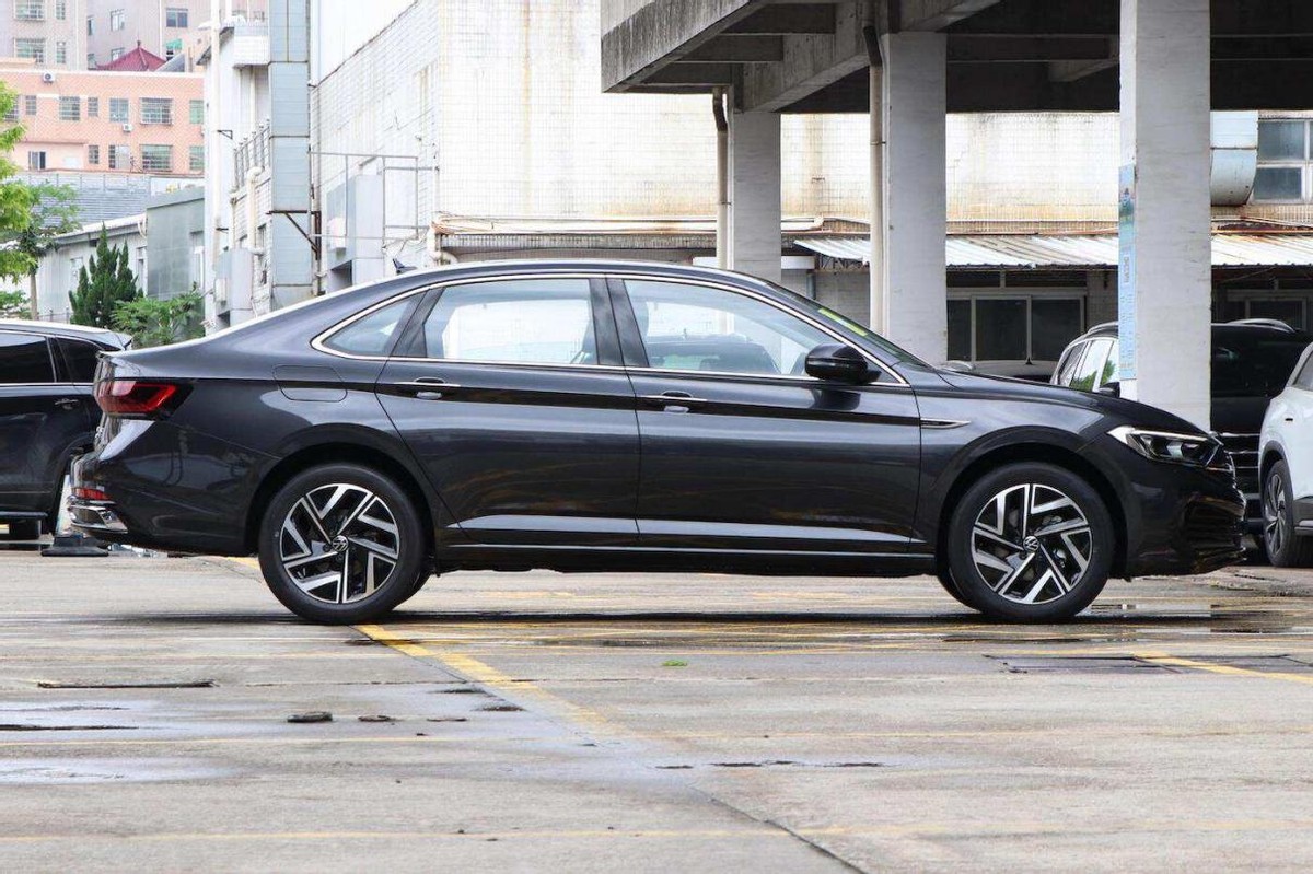 养一台大众速腾你需要花多少钱,养一台1.5t的速腾一年的花费