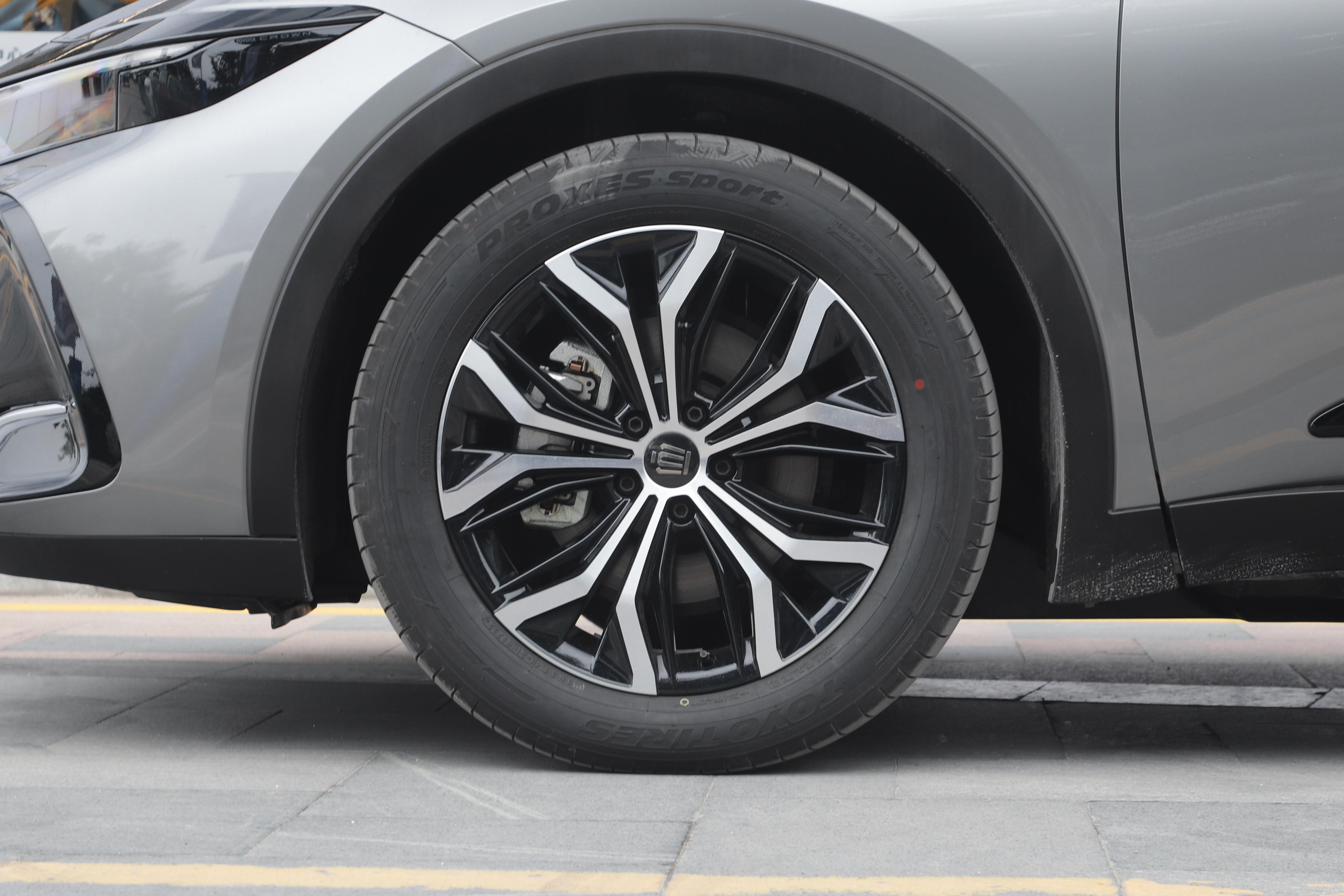 23款丰田进口皇冠sportcross钥匙套,皇冠sportcross2.4t什么变数箱