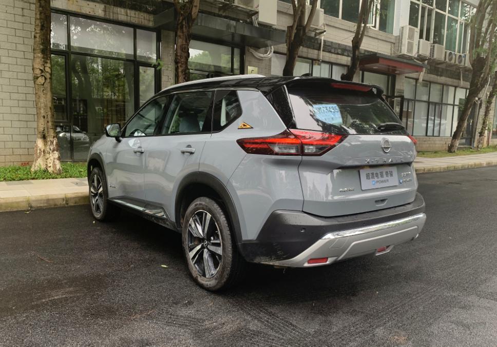 奇骏破百,超混电驱奇骏开起来像电车