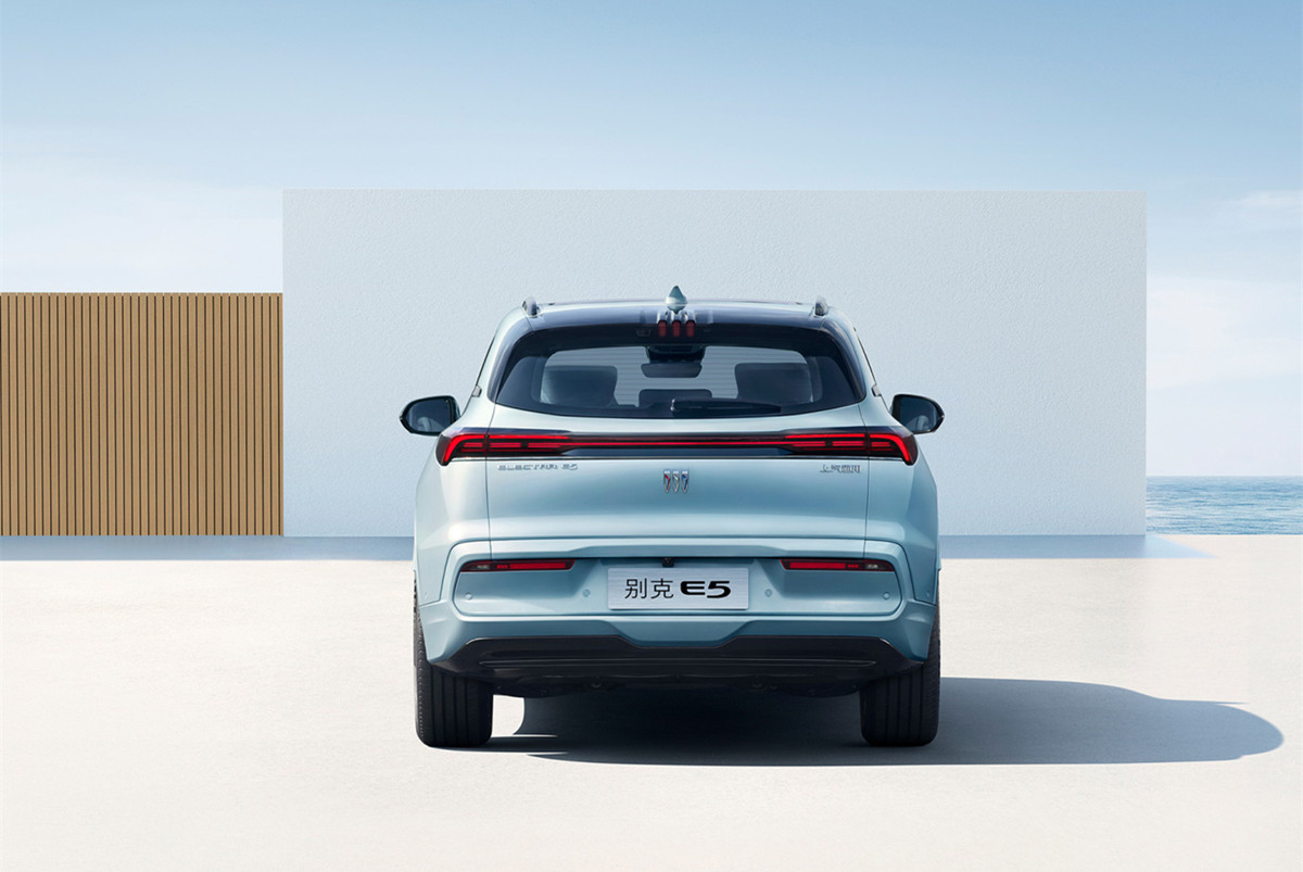 别克e5掀桌子,别克e5到底值不值得买