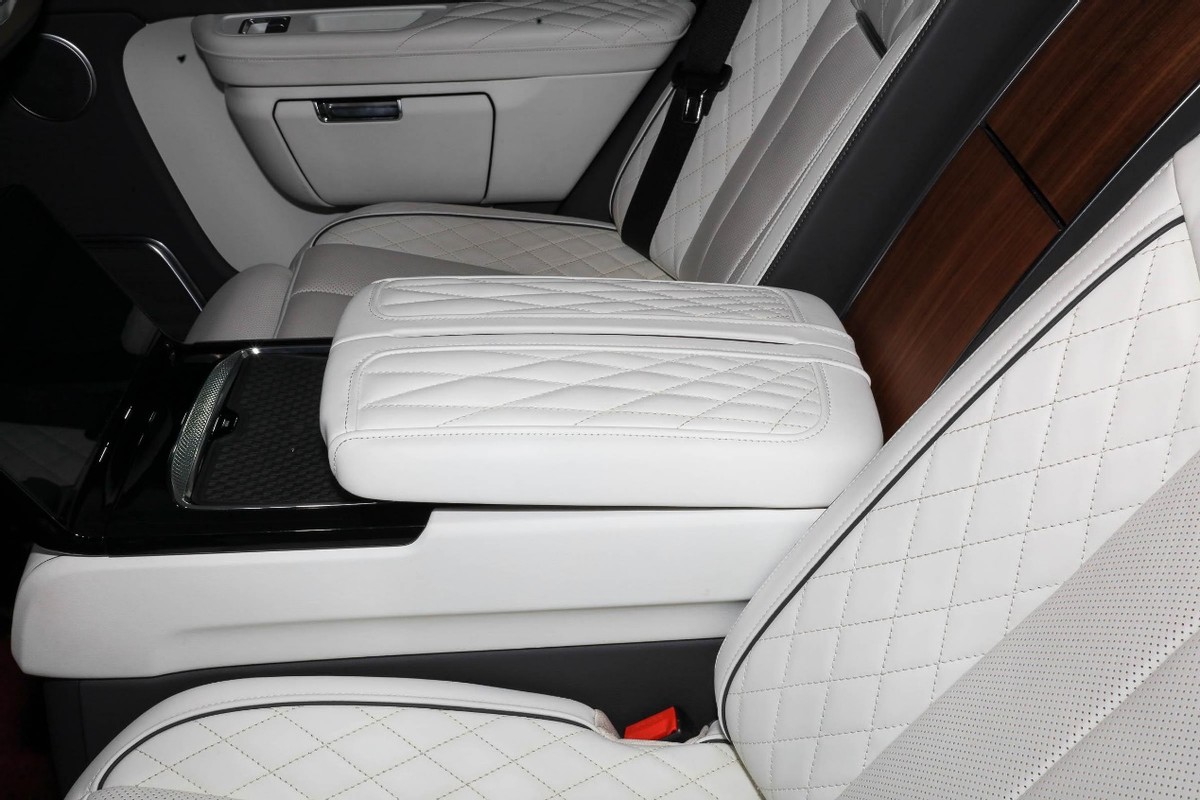 最高售价77.98万元实拍红旗e-hs9,红旗e-hs9霸气出场多少钱