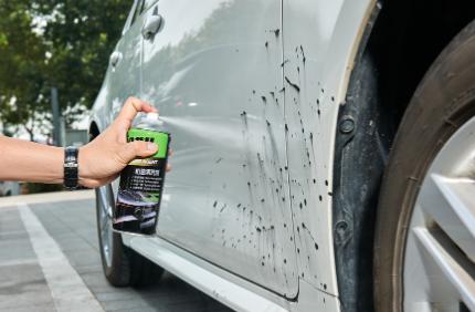 白色汽车容易沾灰怎么办,白色汽车上有沥青怎么办