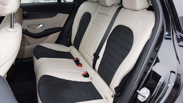 奔驰eqc纯电suv值不值得买,奔驰纯电动eqc老款