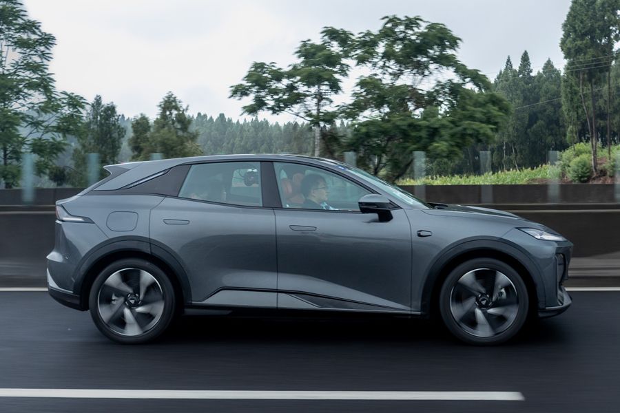 深蓝增程版s7纯电高速续航,深蓝s7增程200高速实测续航