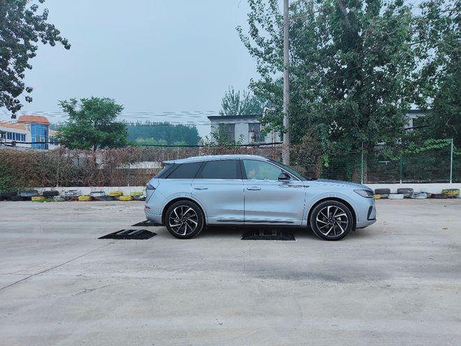 2022款林肯冒险家四驱尊耀落地价,2020款林肯冒险家两驱尊享版介绍