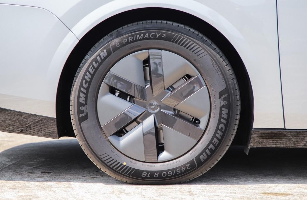 外观有品位动力足空间大,外形出众空间充裕性能出色