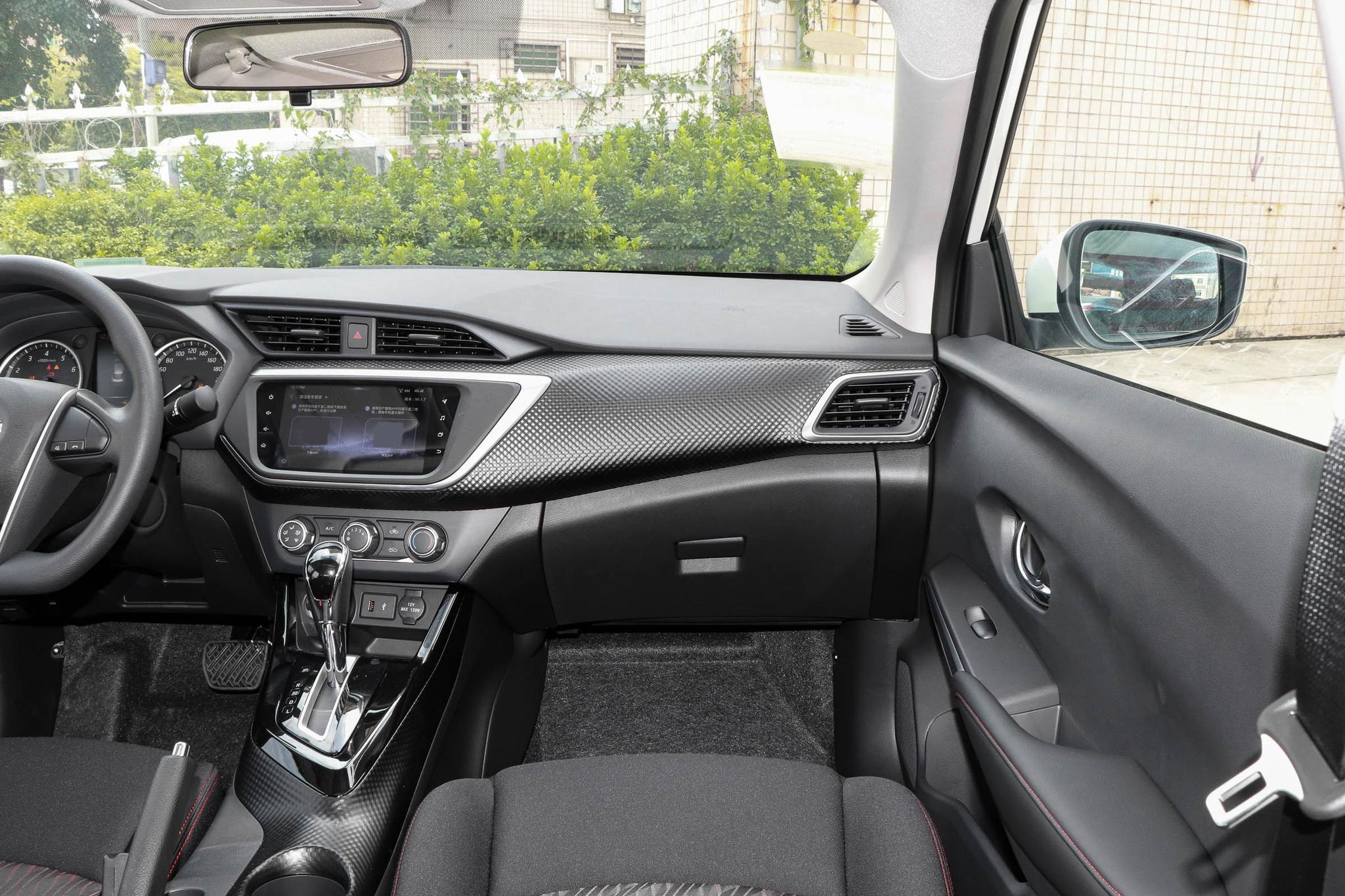 12.98万元起全新家族式设计,12.98万起售的车