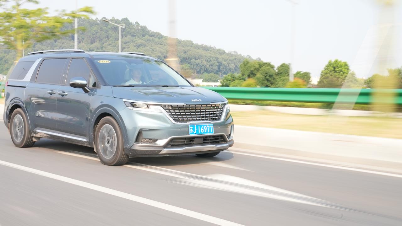 空间大,质感佳!试驾起亚嘉华,实力超名气的“沧海遗珠”